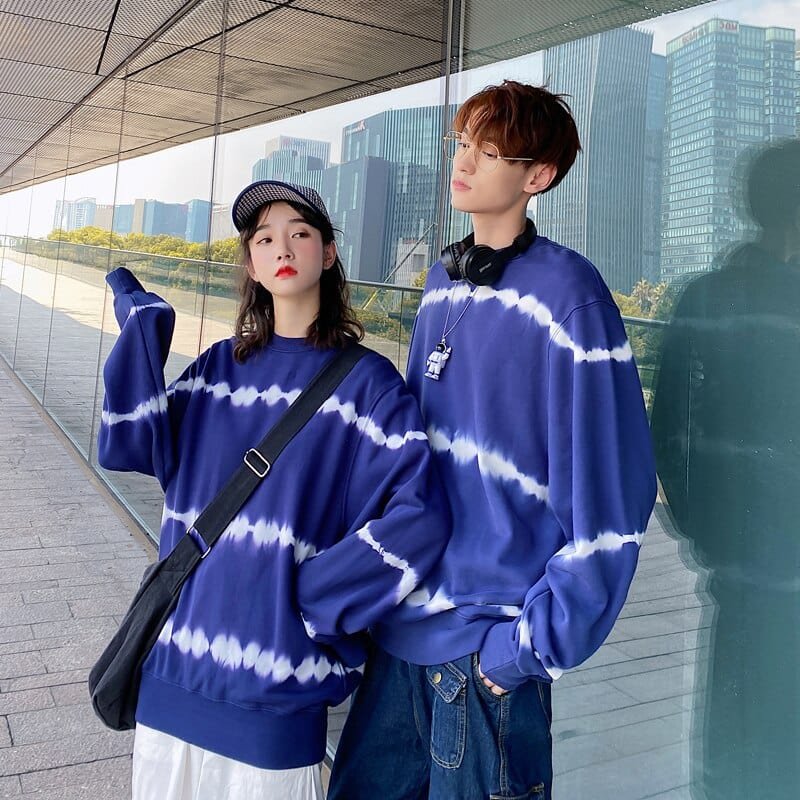 Pull Bleu Electrique